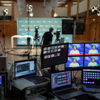 Monitore und Equipment bei der Berlin Climate and security Conference 2020