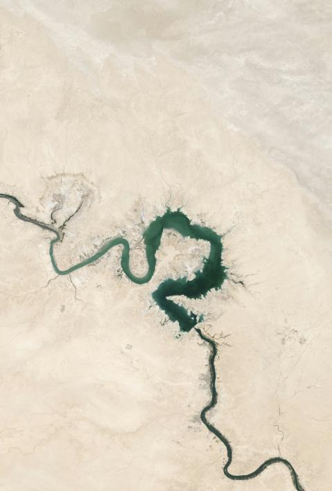 a river in the desert of Iraq from above